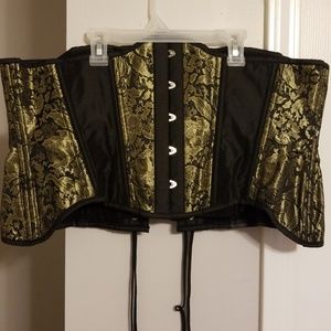 NWT!! BLACK AND GOLD STEAMPUNK STYLE CORSET!